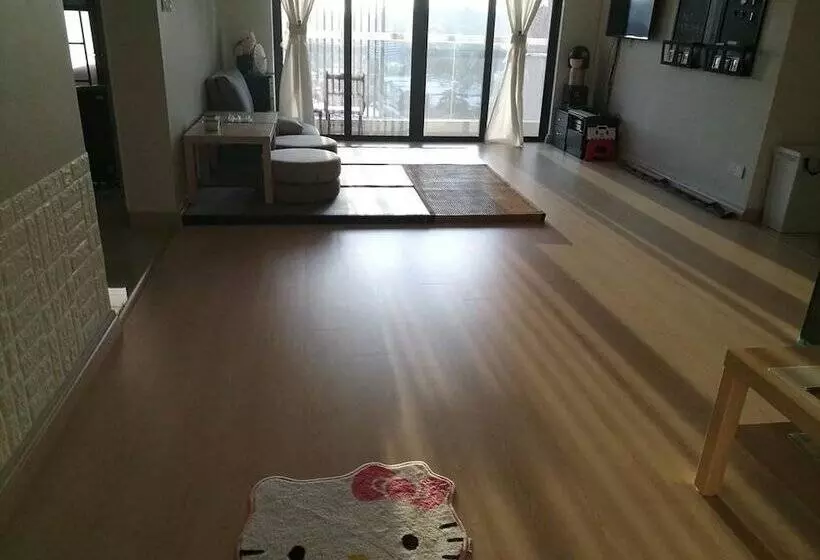 Japanese Home Hello Kitty Hostel