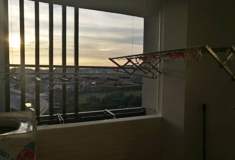 Japanese Home Hello Kitty   Hostel