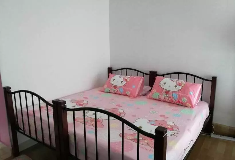 Japanese Home Hello Kitty Hostel