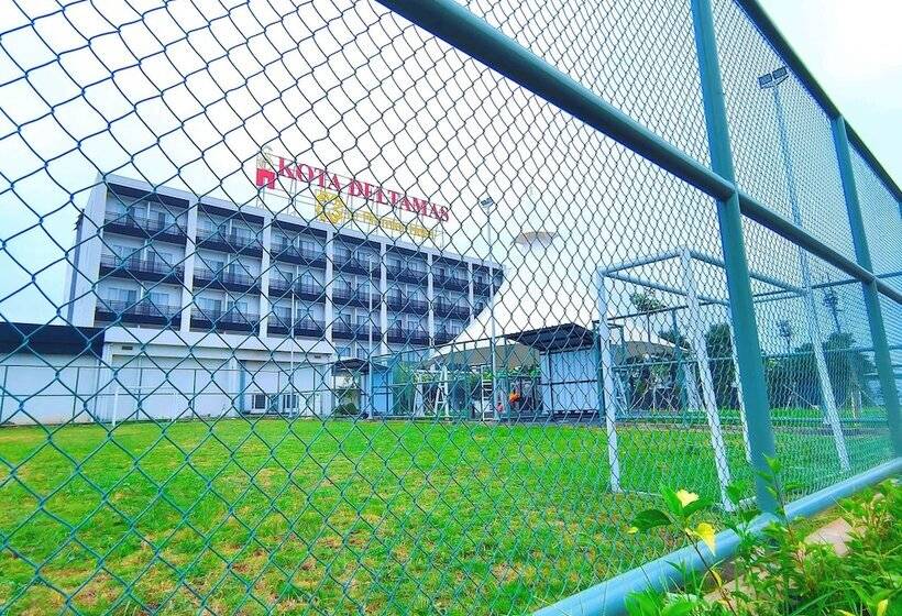 Le Premier Hotel Kota Deltamas