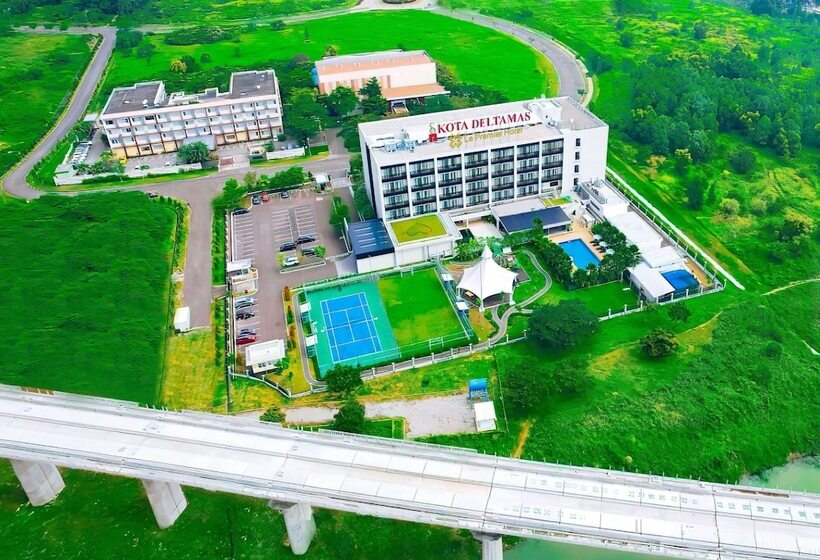 Le Premier Hotel Kota Deltamas