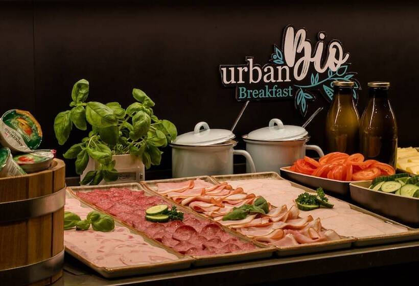 Motel One Berlin Alexanderplatz