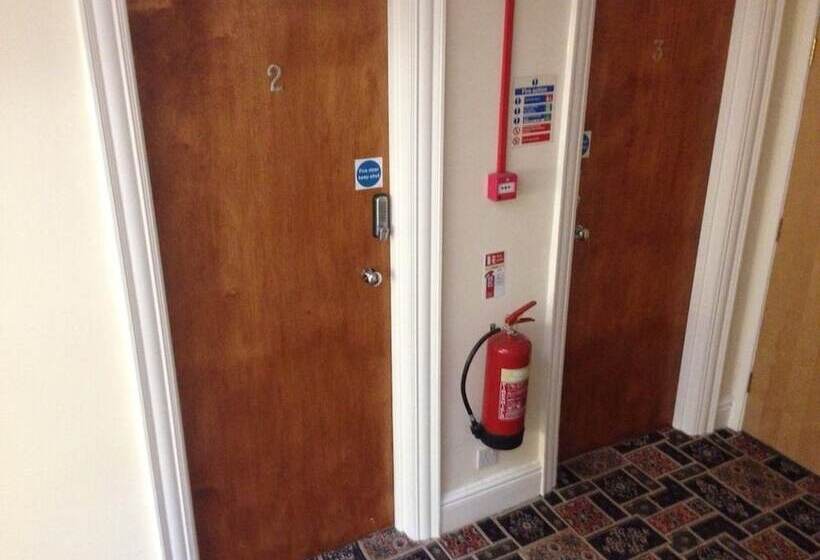 פנסיון Guest House Liverpool