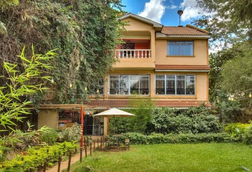 پانسیون Red Buffalo House