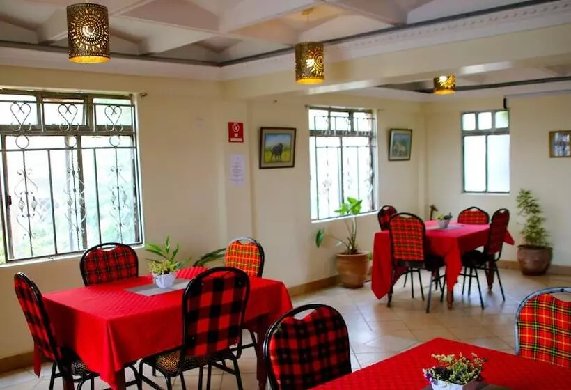 پانسیون Red Buffalo House