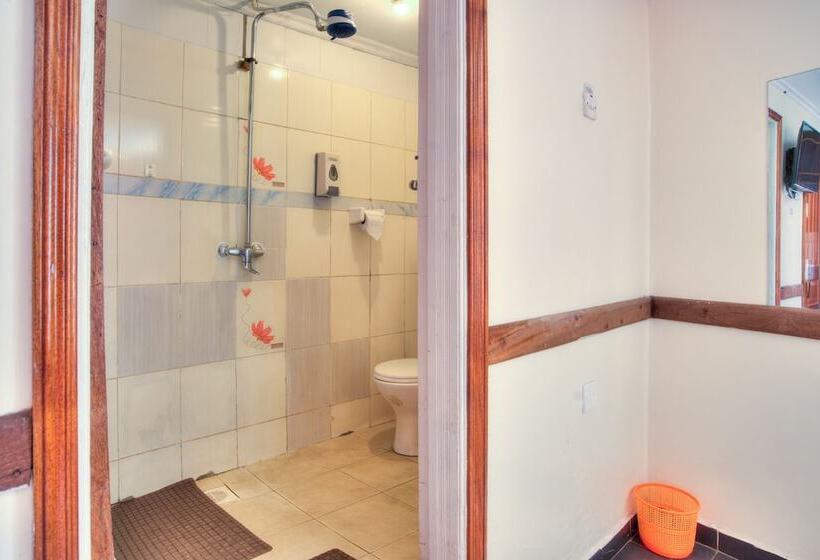 پانسیون Red Buffalo House