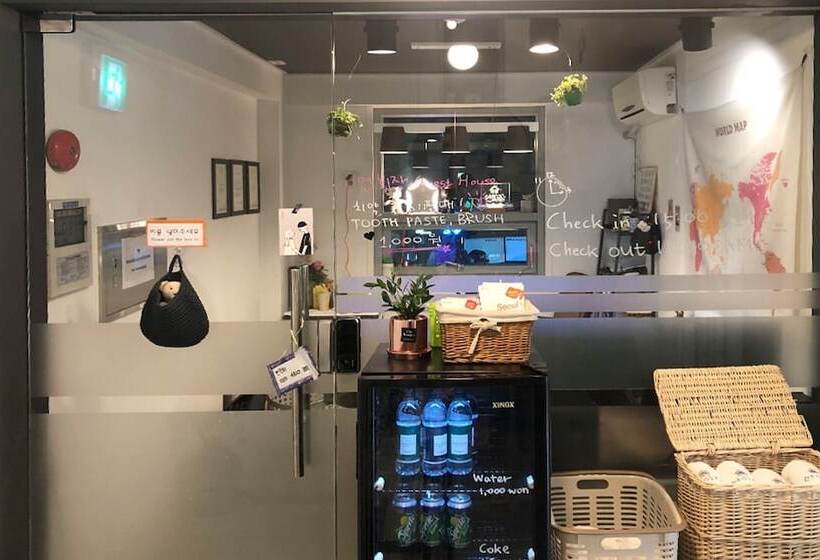 펜션 Seoul Yeonhuijang Guest House