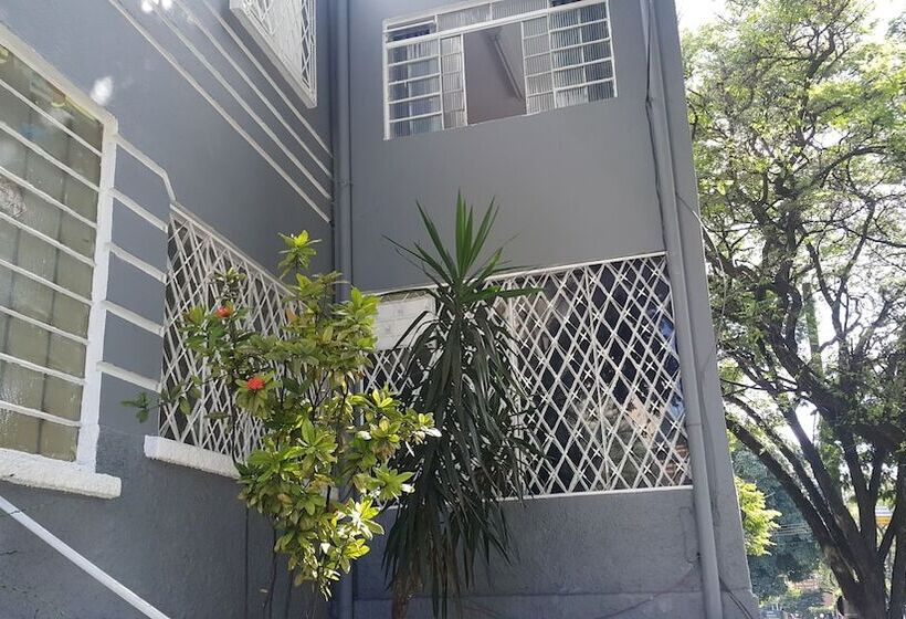 ペンション Tj House Hospedagem