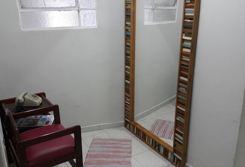 ペンション Tj House Hospedagem