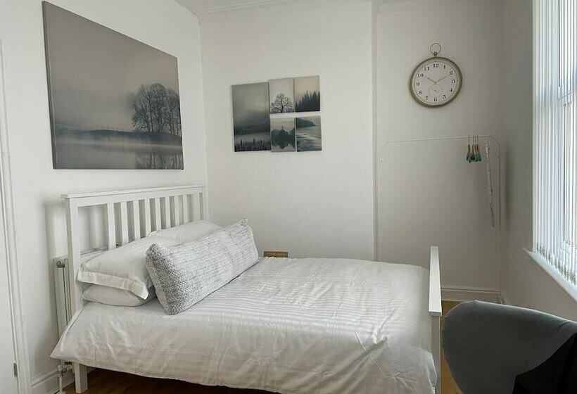 بنسيون Citystays Rooms With Free Parking