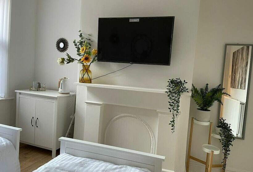 بنسيون Citystays Rooms With Free Parking