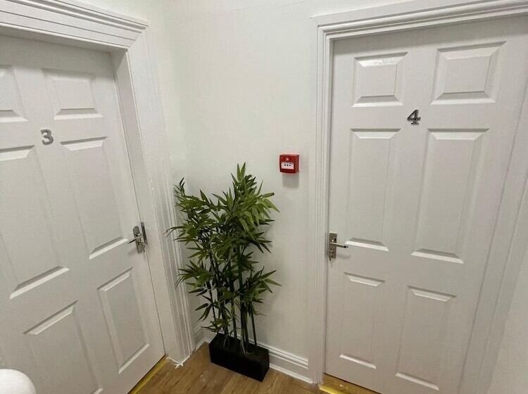 بنسيون Citystays Rooms With Free Parking