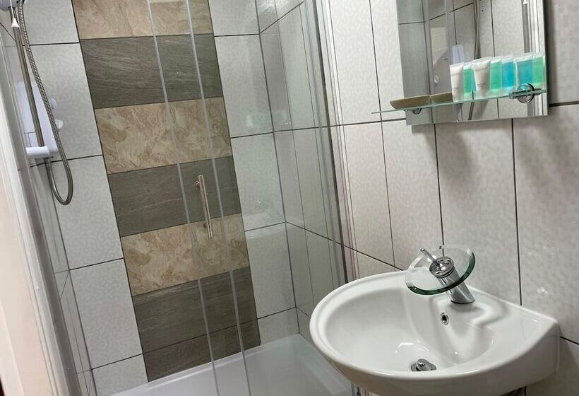 بنسيون Citystays Rooms With Free Parking