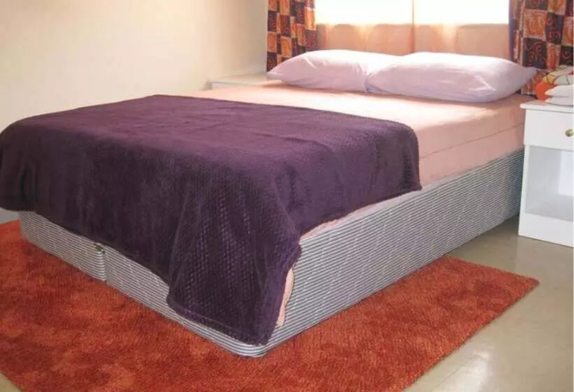 پانسیون Velvet House