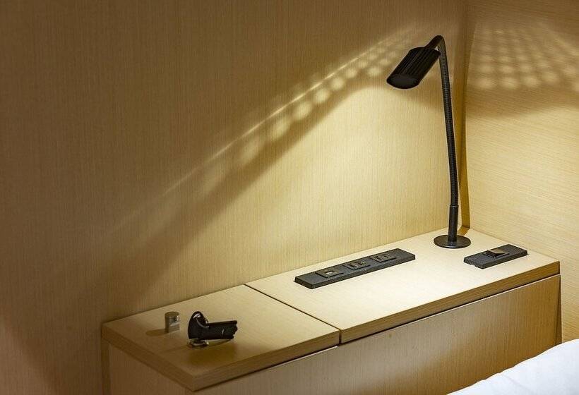 Plat Hostel Keikyu Kamakura Wave