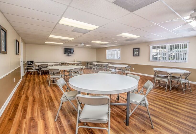 リゾートホテル Rainbow Village Of Zephyrhills