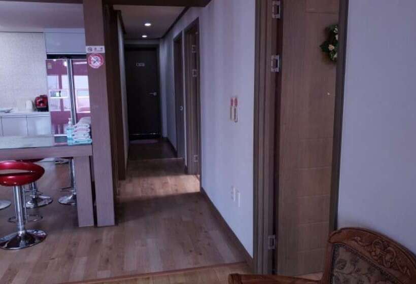 Ganghwado Noeulbit Meomuneunjip Pension