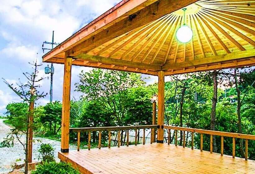 Ganghwado Noeulbit Meomuneunjip Pension