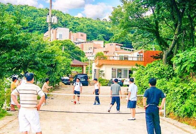 Ganghwado Noeulbit Meomuneunjip Pension