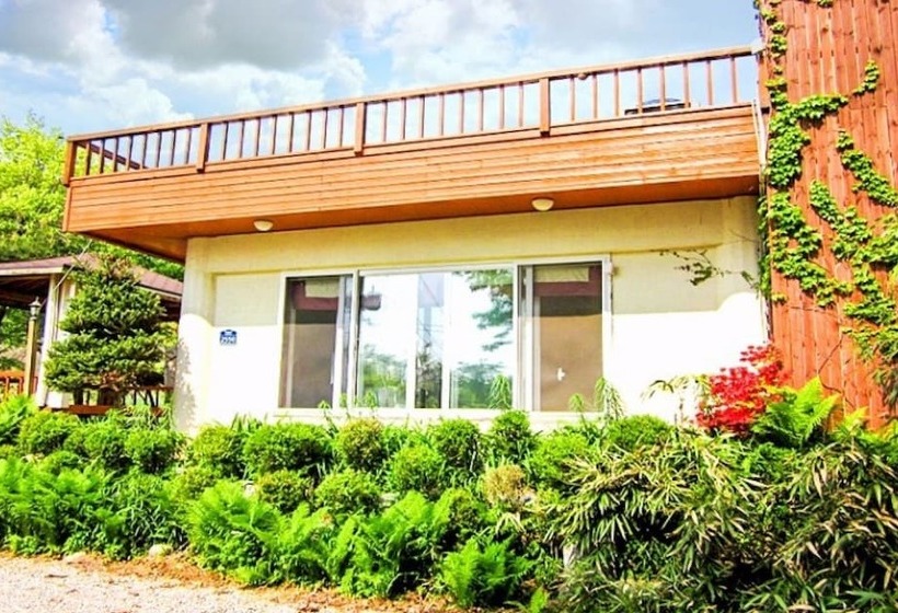 Ganghwado Noeulbit Meomuneunjip Pension