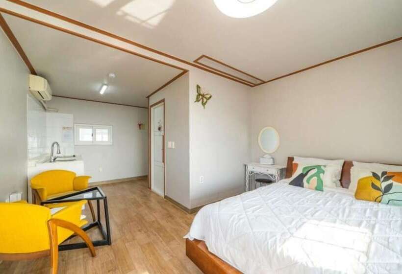 Ganghwado Petite Pension