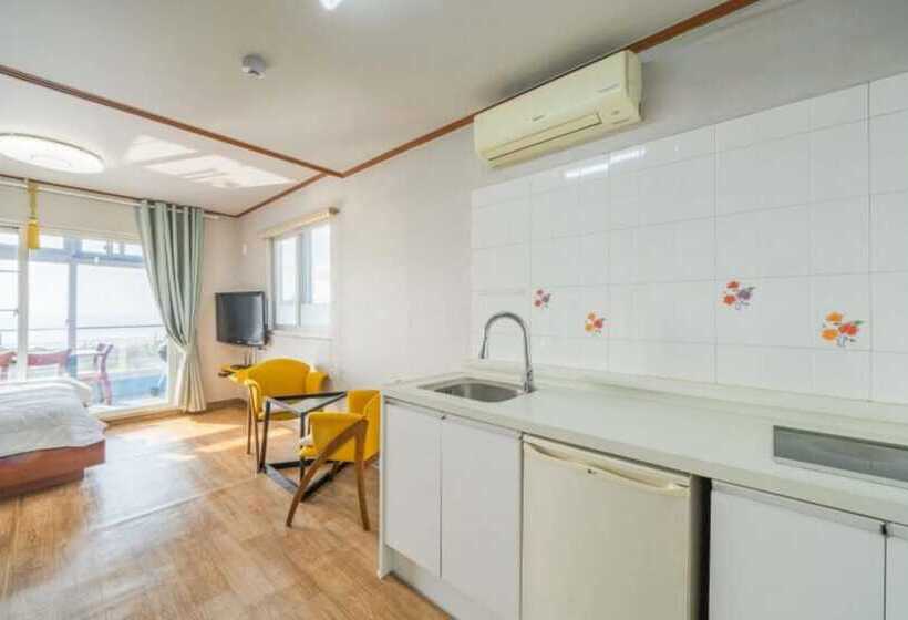 Ganghwado Petite Pension