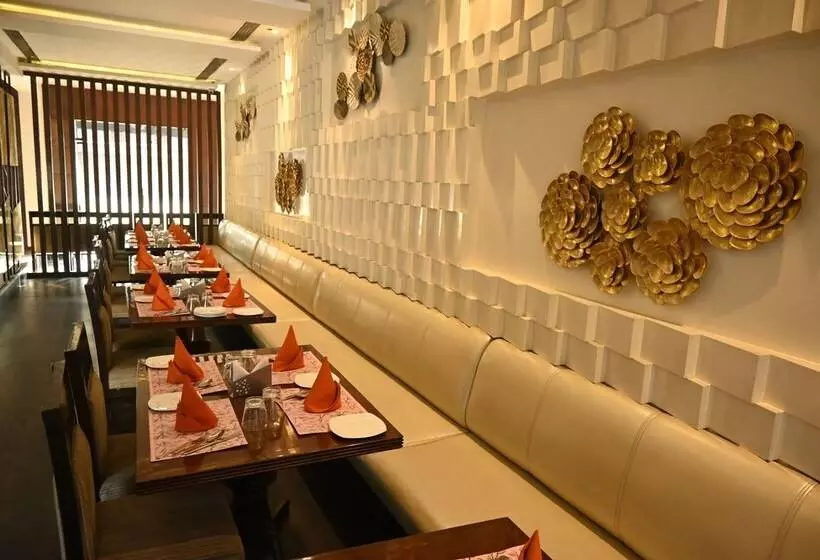 Hotelli Regency Square