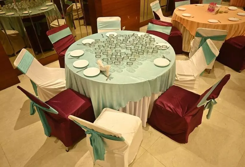 Hotelli Regency Square