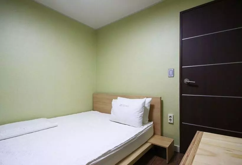 مُتل Busan Yeongju Dong The Locci