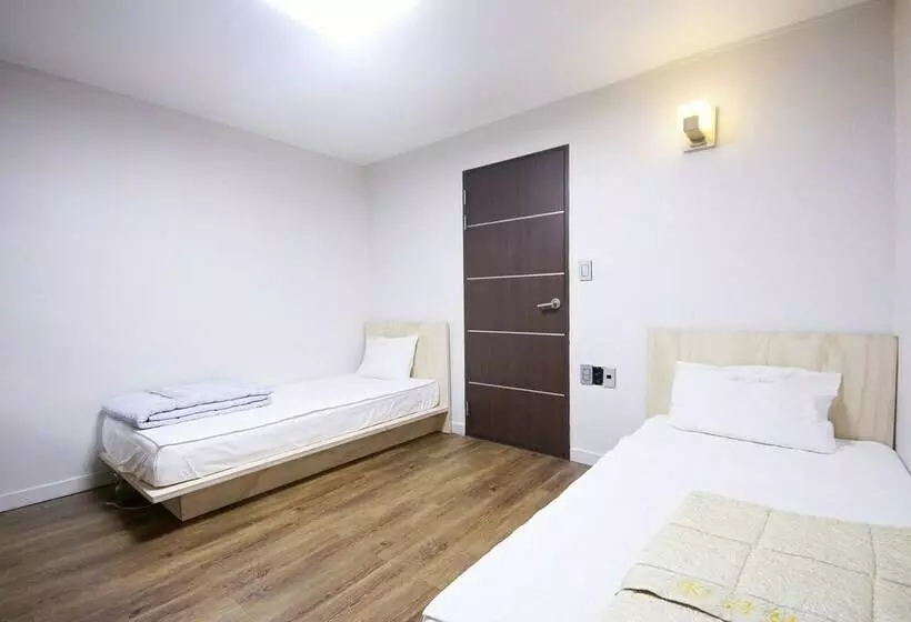 مُتل Busan Yeongju Dong The Locci