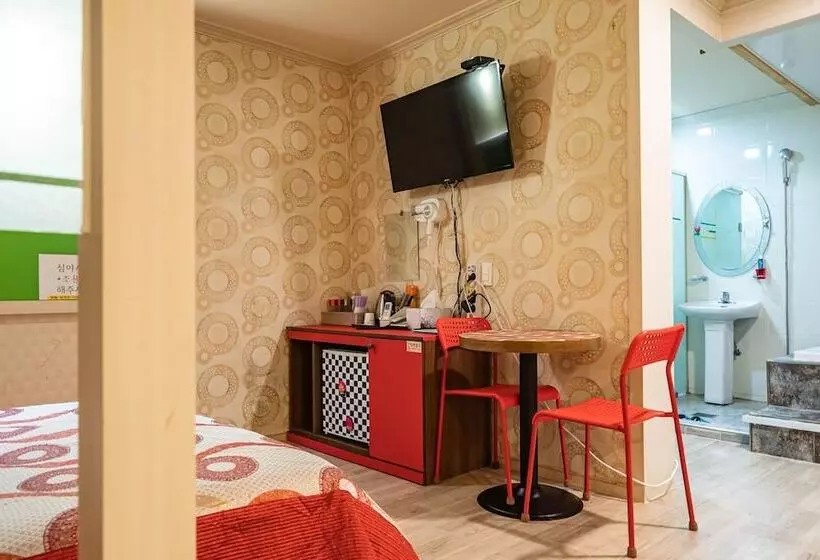 Daebudo Hue Motel