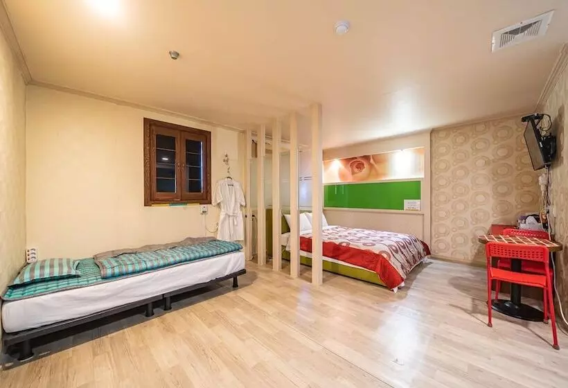 Daebudo Hue Motel