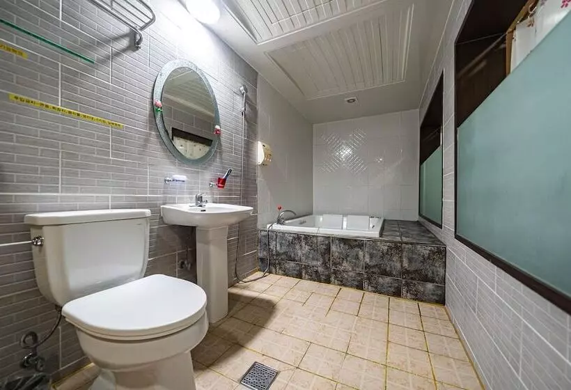 Daebudo Hue Motel