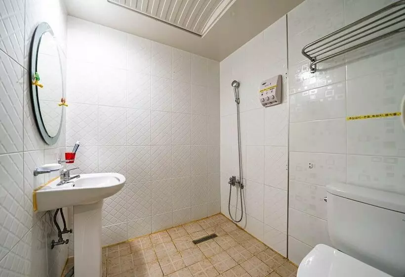 Daebudo Hue Motel