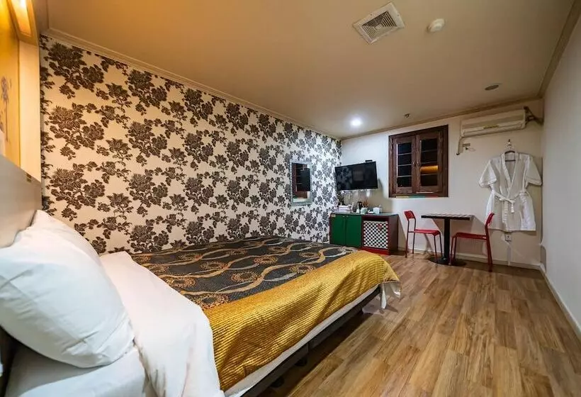Daebudo Hue Motel
