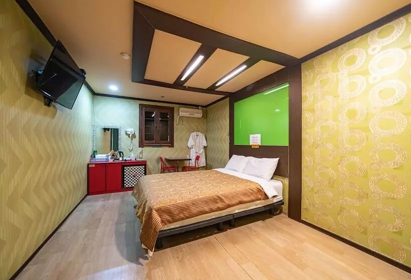 Daebudo Hue Motel