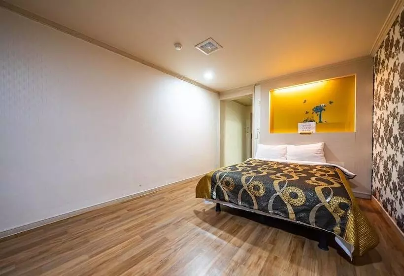 Daebudo Hue Motel