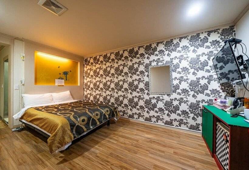 Daebudo Hue Motel