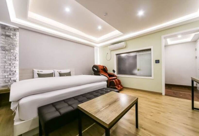 מוטל Daegu Dongdaegu Station Sweet