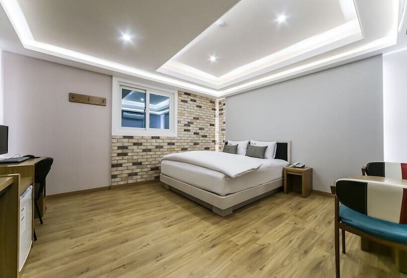 מוטל Daegu Dongdaegu Station Sweet