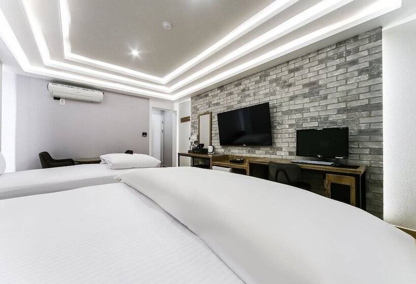 מוטל Daegu Dongdaegu Station Sweet