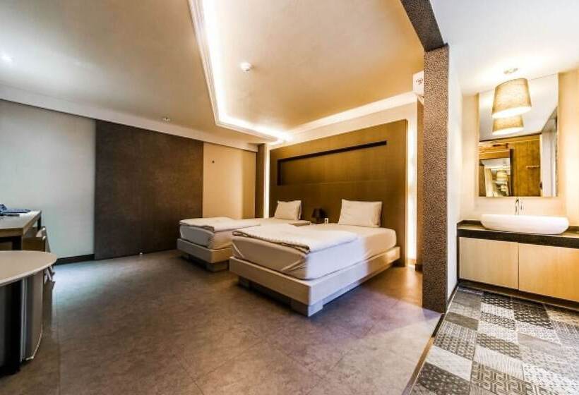 モーテル Daegu Seongseo Owall