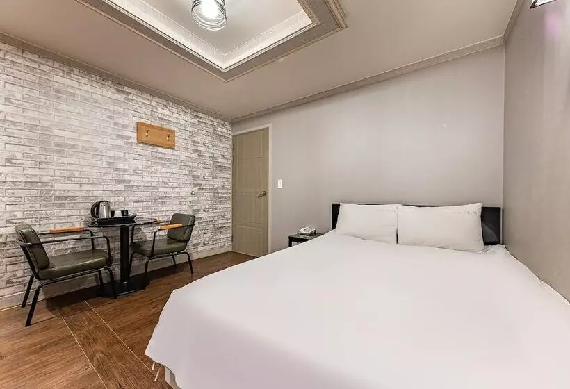 モーテル Gwangju Sinandong Zeus