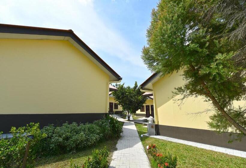 Hotel Capital O 90558 My Daddy Farm Chalet