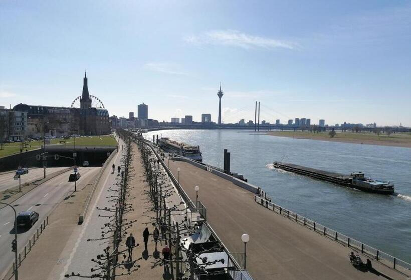ホテル Viva Riverside Altstadt Düsseldorf