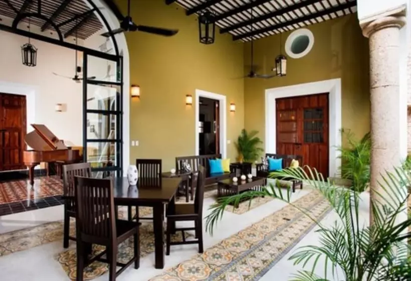 تختخواب و صبحانه Boutique By The Museo