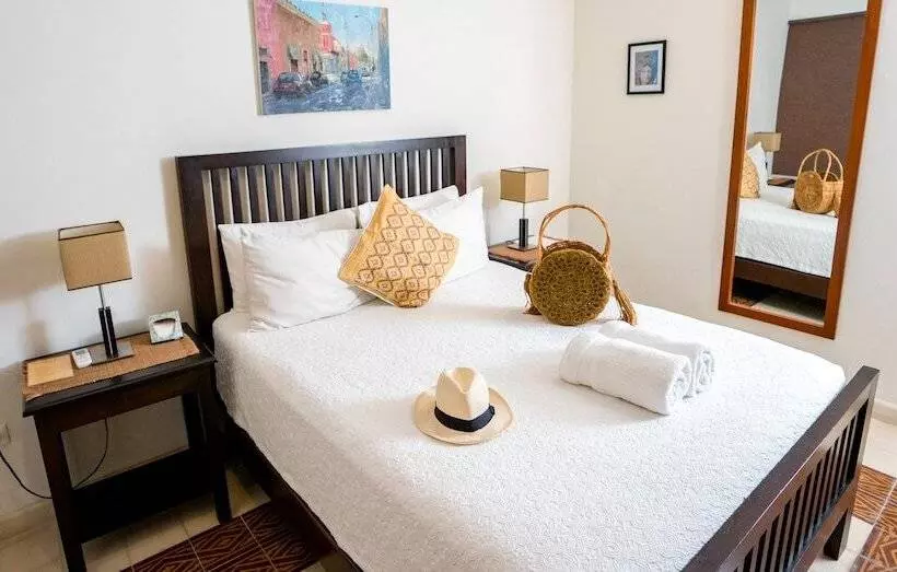 تختخواب و صبحانه Boutique By The Museo