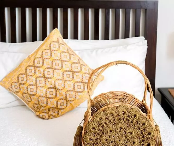 تختخواب و صبحانه Boutique By The Museo