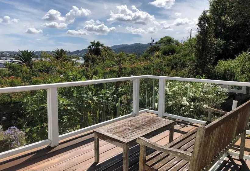 Bed and Breakfast Kauri Nest