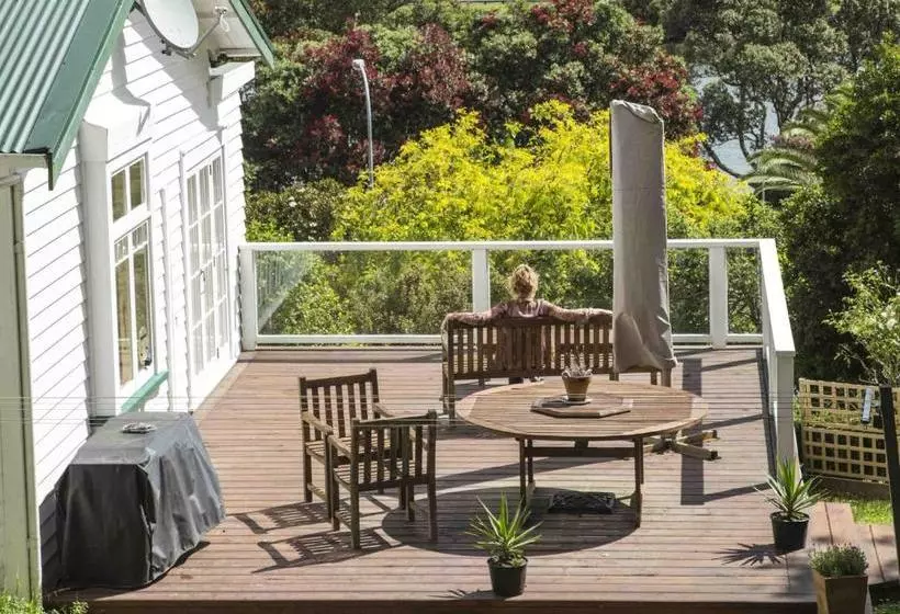 Bed and Breakfast Kauri Nest